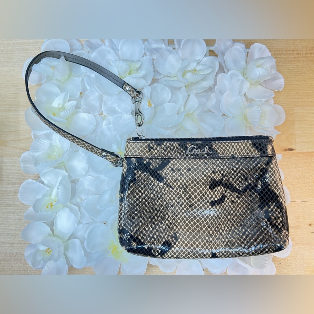 Coach Madison Python-Embossed Leather Wristlet. Madison and Kristin collection - Picture 3 of 6